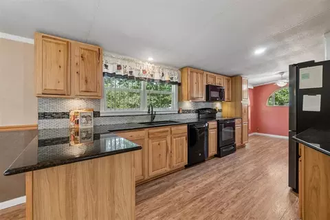 Kitchen - 13393 Forest Fox Rd, Edmond, OK 73034 photo 1 of 1