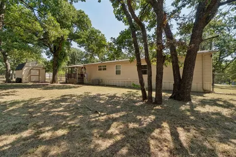 Exterior - 13393 Forest Fox Rd, Edmond, OK 73034 photo 3 of 5