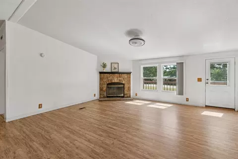 Living - 13393 Forest Fox Rd, Edmond, OK 73034 photo 2 of 3