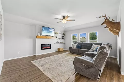 Living - 512 Cantebury Dr, Tuttle, OK 73089 photo 1 of 1
