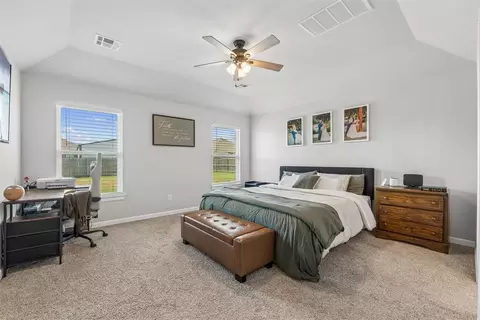 Bedroom - 512 Cantebury Dr, Tuttle, OK 73089 photo 1 of 3