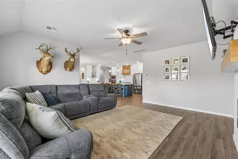 Other - 512 Cantebury Dr, Tuttle, OK 73089 photo 2 of 9