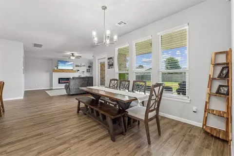 Dining - 512 Cantebury Dr, Tuttle, OK 73089 photo 1 of 1
