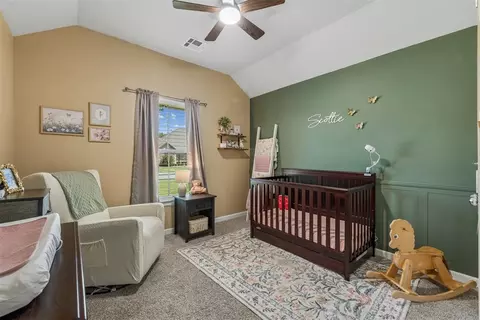 Bedroom - 512 Cantebury Dr, Tuttle, OK 73089 photo 2 of 3