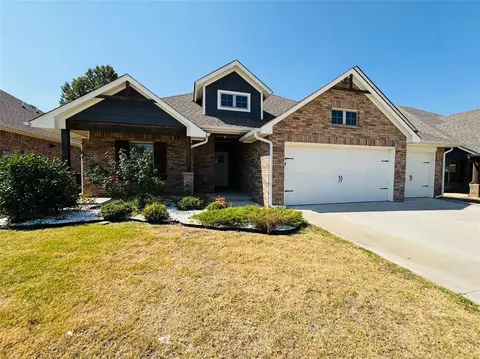 804 E Barajas Ter, Mustang, OK 73064