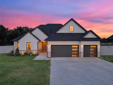 2580 Hayfield Way, Guthrie, OK 73044