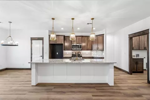 Entry Way - 209 NW Pine Ave, Cache, OK 73527 photo 1 of 3
