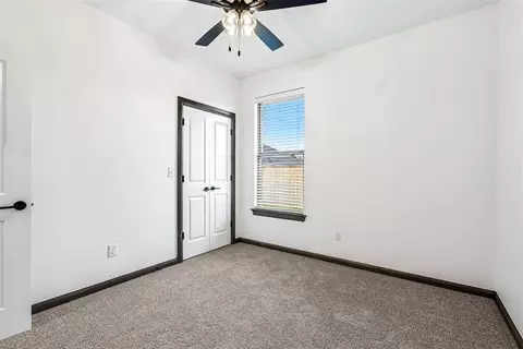 Bedroom - 209 NW Pine Ave, Cache, OK 73527 photo 3 of 6