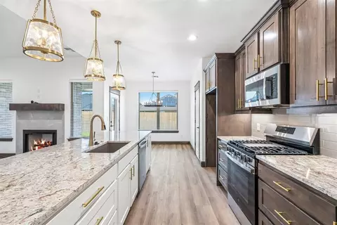 Kitchen - 209 NW Pine Ave, Cache, OK 73527 photo 1 of 3