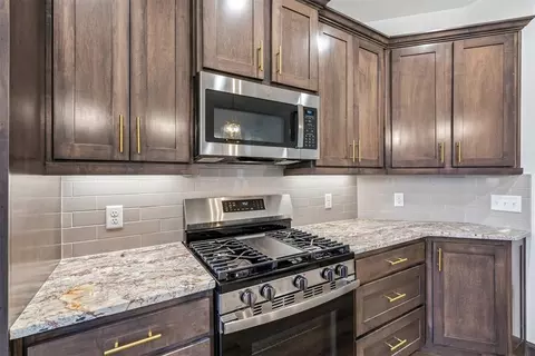 Kitchen - 209 NW Pine Ave, Cache, OK 73527 photo 2 of 3