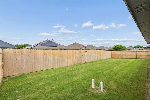 Exterior - 209 NW Pine Ave, Cache, OK 73527 photo 7 of 9
