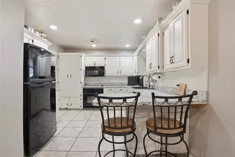Kitchen - 319 Cameron Dr, Altus, OK 73521 photo 1 of 3