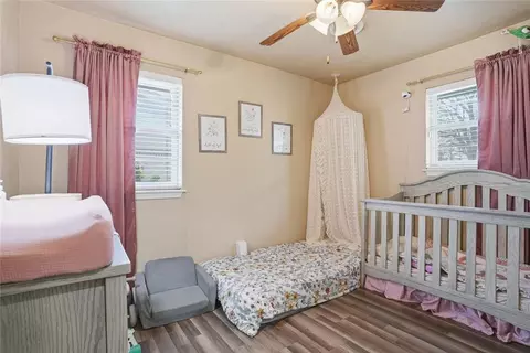 Bedroom - 319 Cameron Dr, Altus, OK 73521 photo 2 of 4