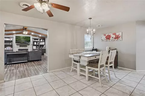 Dining - 319 Cameron Dr, Altus, OK 73521 photo 3 of 4