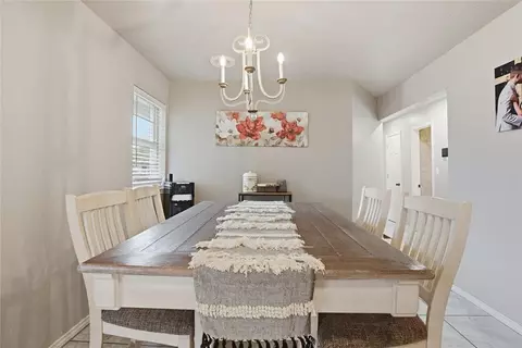 Dining - 319 Cameron Dr, Altus, OK 73521 photo 2 of 4