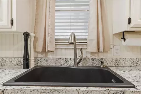 Kitchen - 319 Cameron Dr, Altus, OK 73521 photo 3 of 3