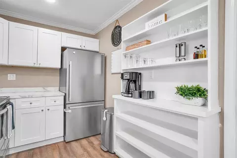 Kitchen - 1701 Monroe St, Altus, OK 73521 photo 3 of 5