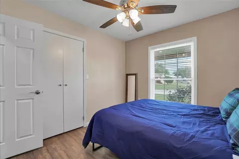 Bedroom - 1701 Monroe St, Altus, OK 73521 photo 6 of 6