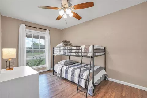 Bedroom - 1701 Monroe St, Altus, OK 73521 photo 4 of 6
