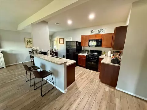 Kitchen - 906 River Run Dr, Noble, OK 73068 photo 1 of 4