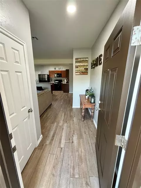 Entry Way - 906 River Run Dr, Noble, OK 73068 photo 1 of 4