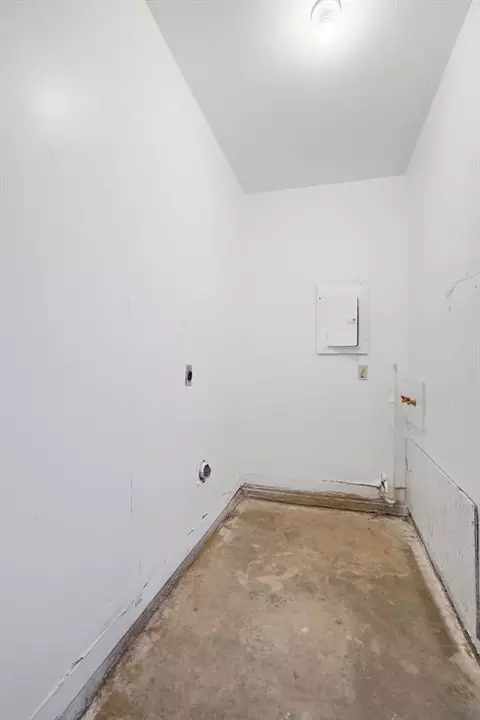Other - 1072 Elk St, Altus, OK 73521 photo 4 of 6