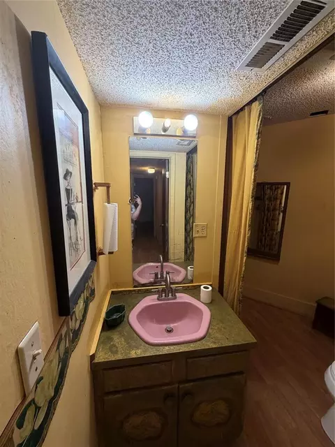 Bath - 740150 S 3484 Rd, Cushing, OK 74023 photo 1 of 4