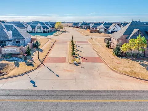 2341 W Sunset Dr, Mustang, OK 73064