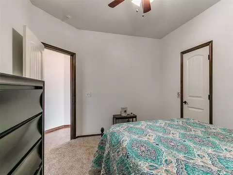 Bedroom - 2008 County Road 1199, Tuttle, OK 73089 photo 3 of 7