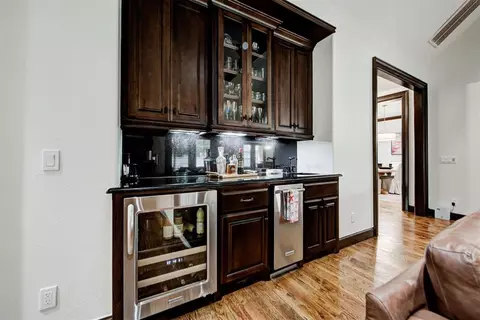 Kitchen - 6716 Oak View Rd, Edmond, OK 73025 photo 1 of 6