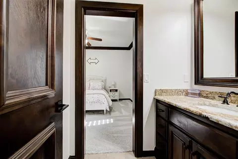 Bath - 6716 Oak View Rd, Edmond, OK 73025 photo 5 of 6