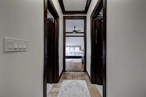 Entry Way - 6716 Oak View Rd, Edmond, OK 73025 photo 3 of 5