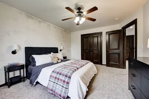 Bedroom - 6716 Oak View Rd, Edmond, OK 73025 photo 4 of 4