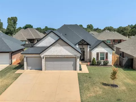 1825 W Blake Court Way, Mustang, OK 73064