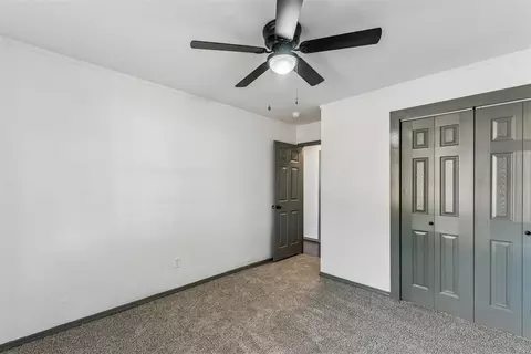 Bedroom - 1017 Pinebrook Dr, Guthrie, OK 73044 photo 6 of 6
