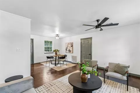 Living - 1017 Pinebrook Dr, Guthrie, OK 73044 photo 1 of 1