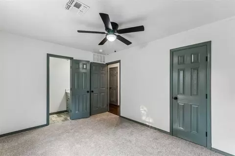 Bedroom - 1017 Pinebrook Dr, Guthrie, OK 73044 photo 3 of 6