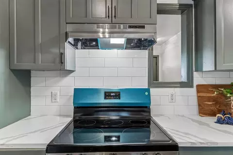Kitchen - 1017 Pinebrook Dr, Guthrie, OK 73044 photo 4 of 5