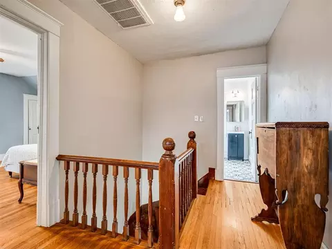 Entry Way - 623 E Warner Ave, Guthrie, OK 73044 photo 3 of 3