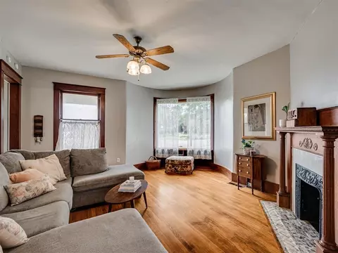 Living - 623 E Warner Ave, Guthrie, OK 73044 photo 3 of 3