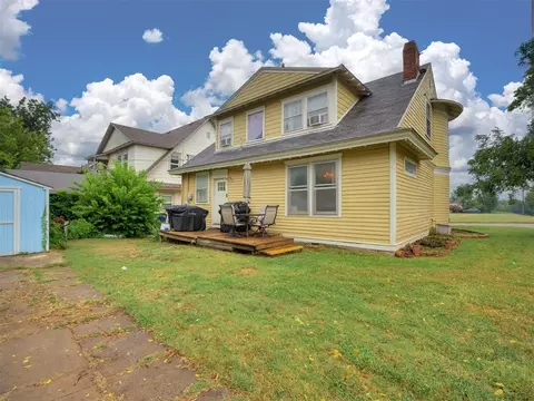 Exterior - 623 E Warner Ave, Guthrie, OK 73044 photo 7 of 12