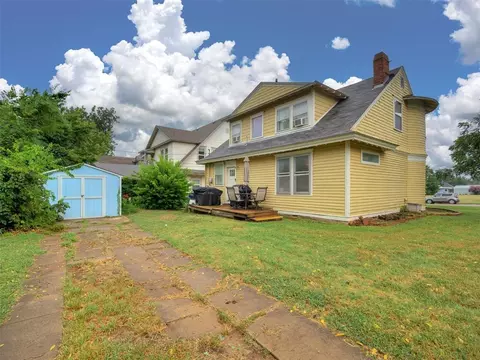 Exterior - 623 E Warner Ave, Guthrie, OK 73044 photo 8 of 12