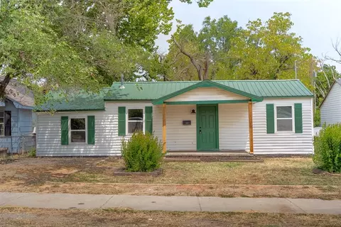 619 W Locust St, Tecumseh, OK 74873