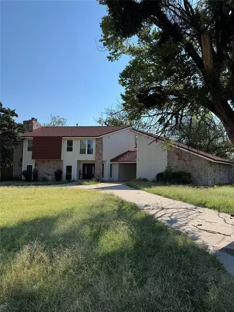 11124 Blue Stem Dr, Oklahoma City, OK 73162
