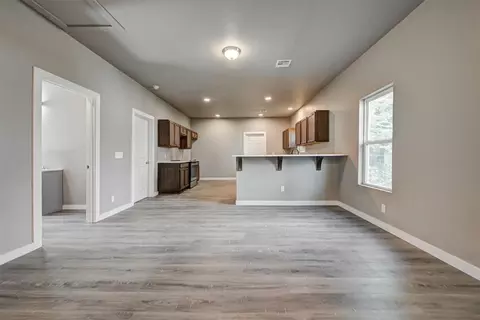 Living - 1015 E Main St, Shawnee, OK 74801 photo 7 of 8