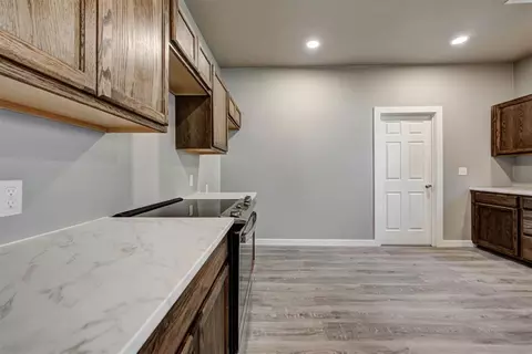 Kitchen - 1015 E Main St, Shawnee, OK 74801 photo 2 of 4