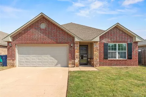 9209 NW 71st St, Yukon, OK 73099