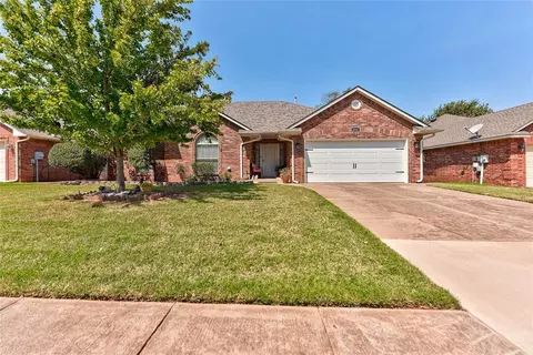 2517 Prescott Ave, Edmond, OK 73013