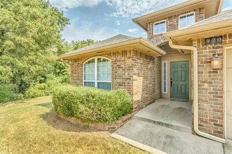 720 Hedgewood Dr, Oklahoma City, OK 73160