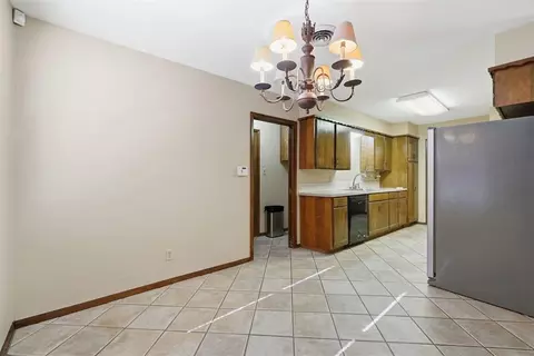 Dining - 500 Sequoyah Ln, Altus, OK 73521 photo 2 of 2